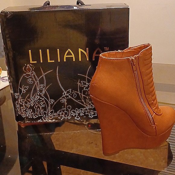 LILIANA Wedged Cognac Color Boot - Picture 3 of 4